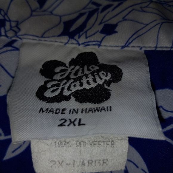 Hilo Hattie Hawaiian Short Sleeve Shirt - Picture 3 of 4